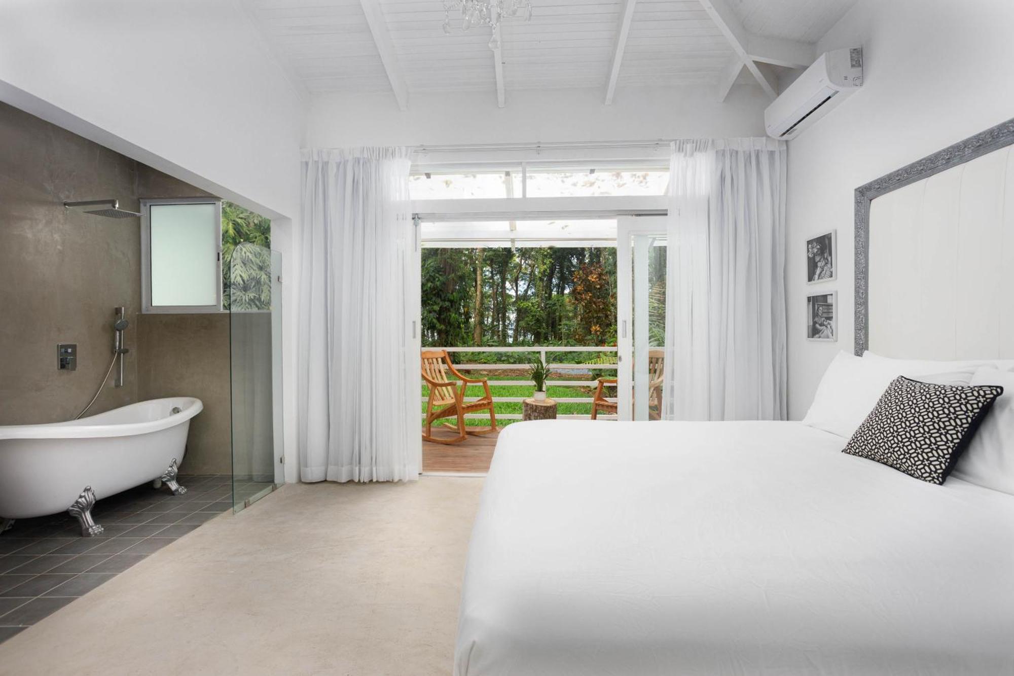 Le Cameleon Boutique Hotel 5*